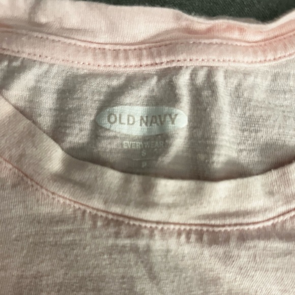 Old Navy Graphic Tee - Picture 5 of 6